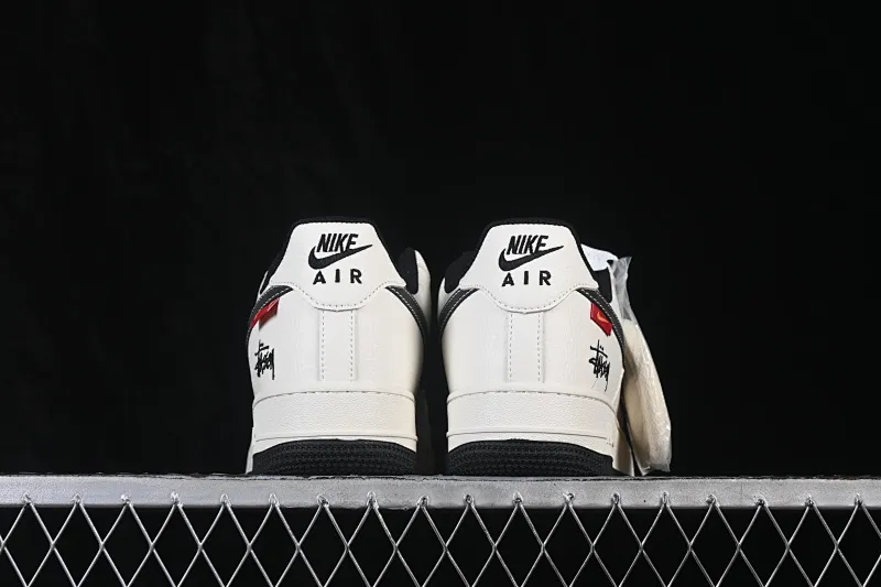 All categories Nk Air Force 1 Air Force series Nk Air Force 1 Low Air Force low-top Nike Air Force 1'07 Low black and white contrast Air Force 1 low-top casual sneakers MM3399-817